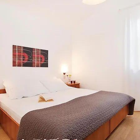 Cozy In With Wifi Apartment